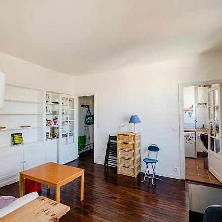 Bright Appt Near Belleville * Paris